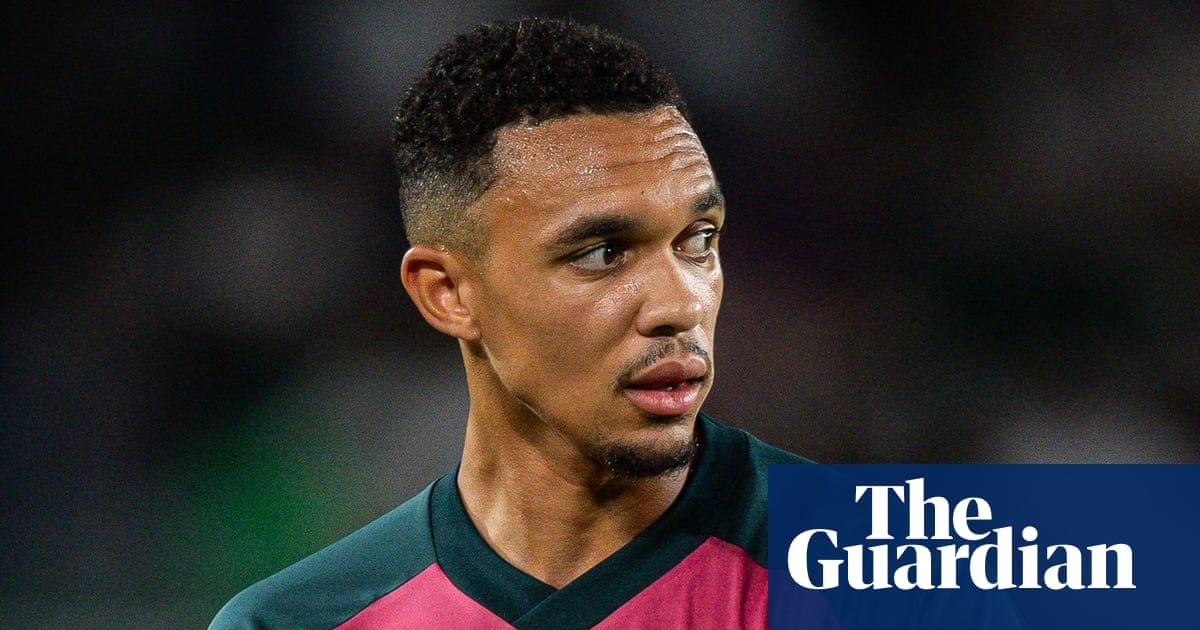 Trent Alexander-Arnold v dresu Realu Madrid na archivním snímku z 15. září 2026