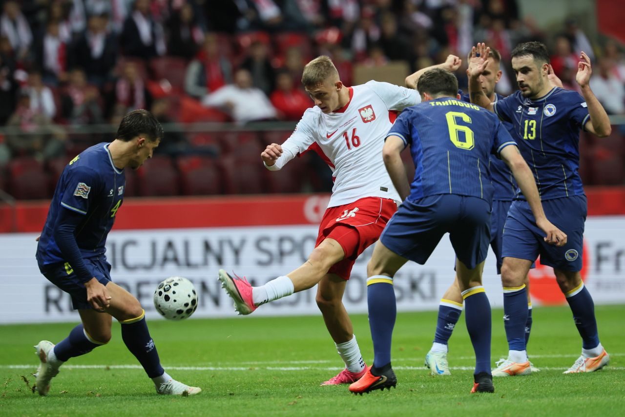 Wiktor Nowak při reprezentačním debutu Polska proti Bosně a Hercegovině